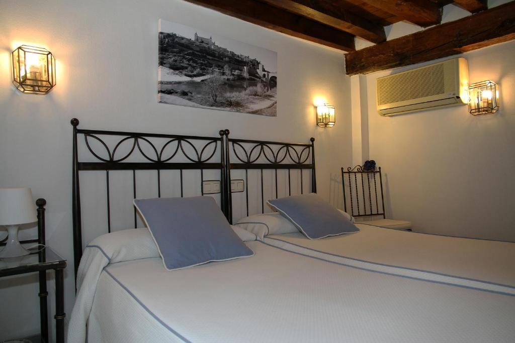 Hostal La Posada De Zocodover Толедо Екстер'єр фото