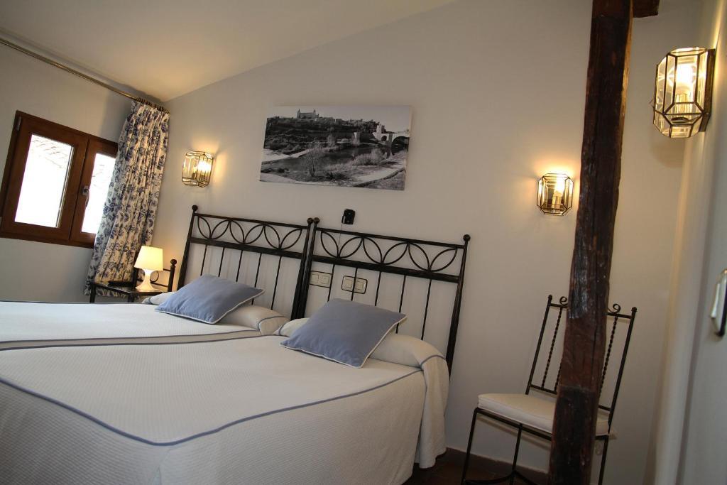 Hostal La Posada De Zocodover Толедо Екстер'єр фото