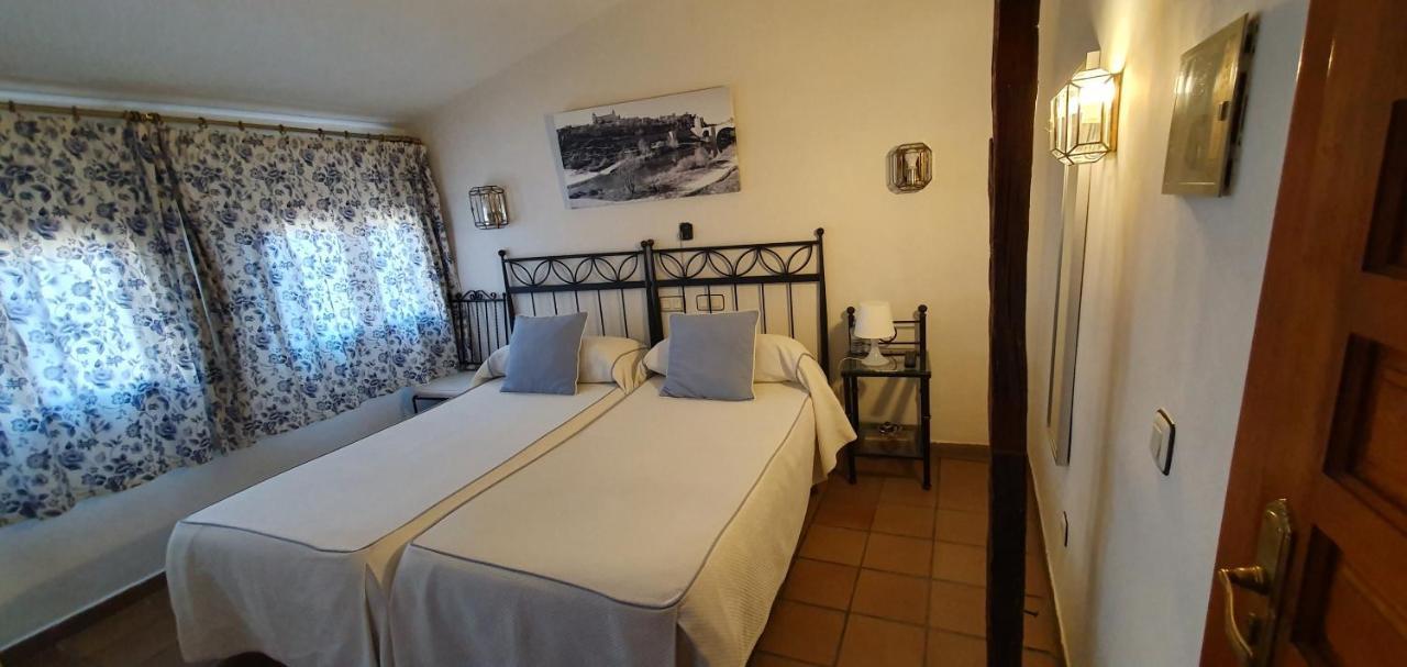Hostal La Posada De Zocodover Толедо Екстер'єр фото